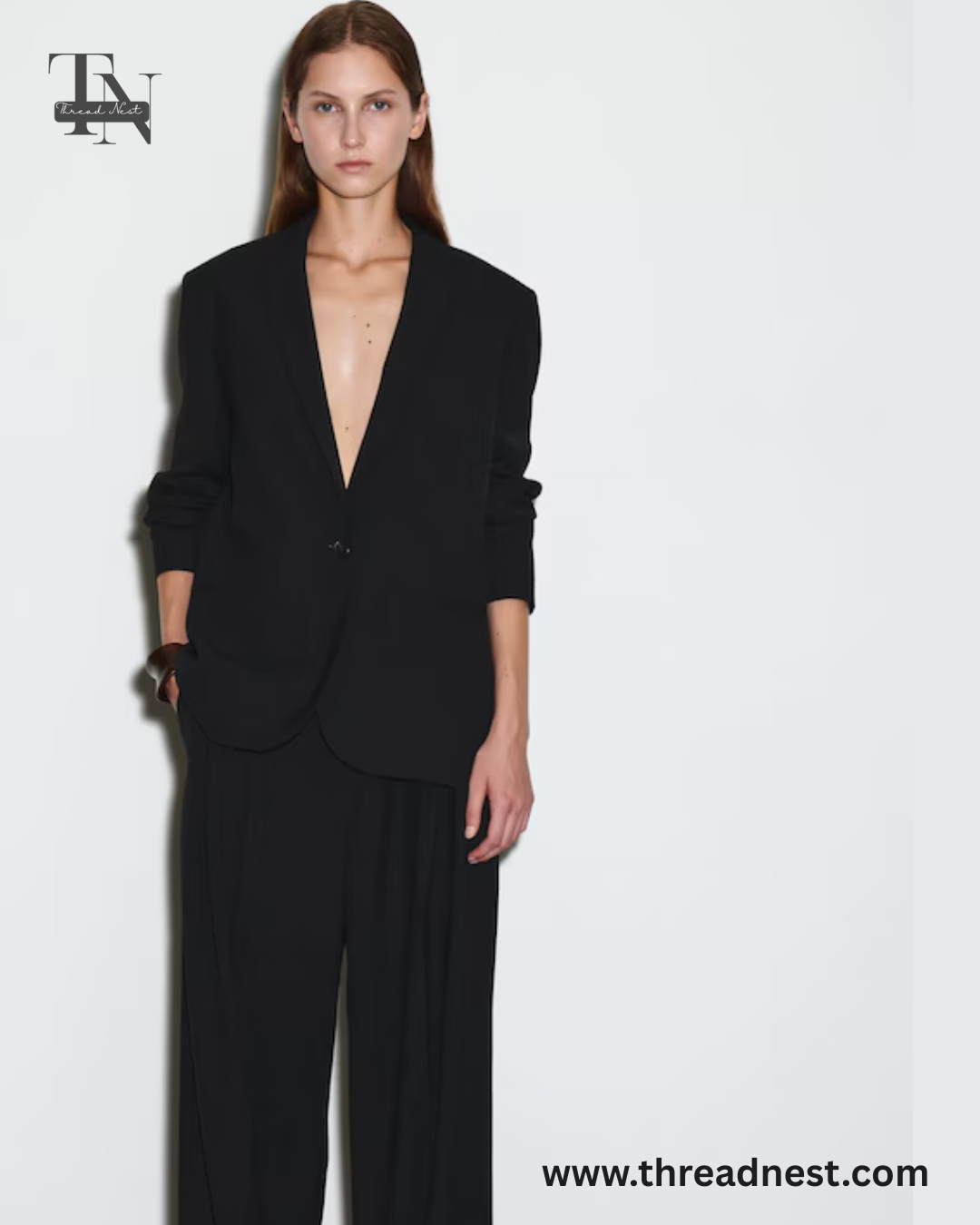 LOCKERE HOSE AUS TWILL MIT WEITEM BEIN